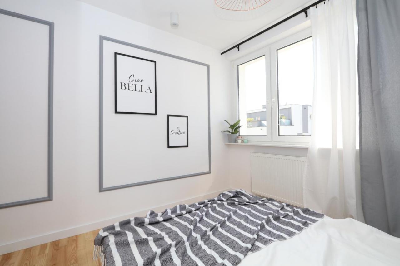Romaszewskiego Zoliborz Bedroom Pokoj Metro Warschau Exterior foto