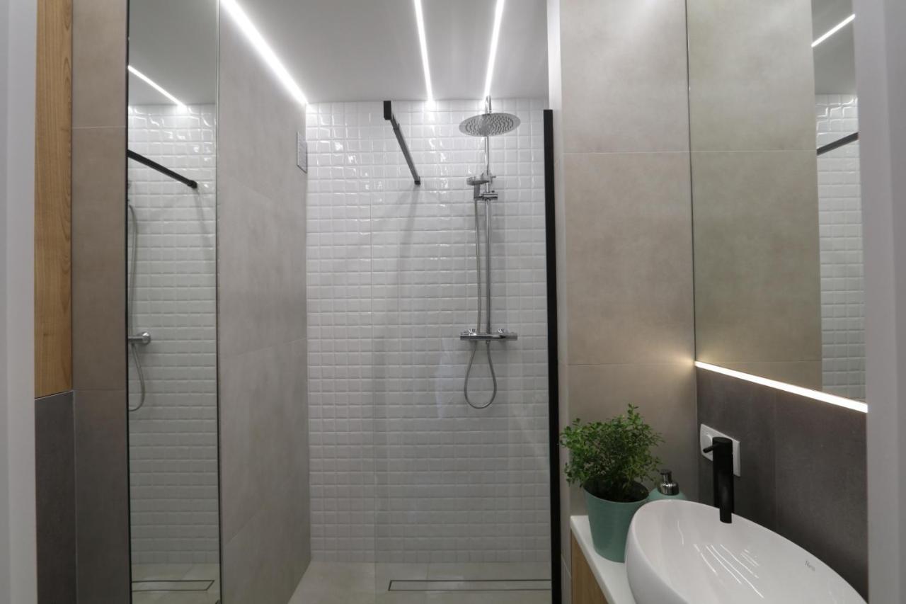 Romaszewskiego Zoliborz Bedroom Pokoj Metro Warschau Exterior foto