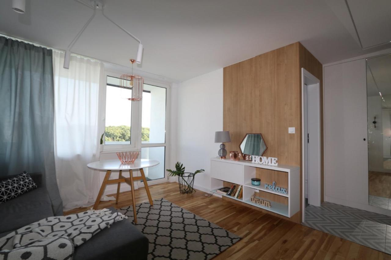 Romaszewskiego Zoliborz Bedroom Pokoj Metro Warschau Exterior foto